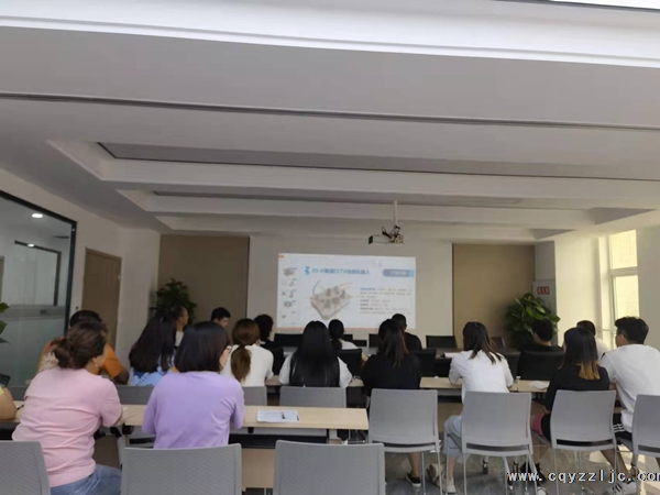 云臻检测公司对员工进行设备操作培训